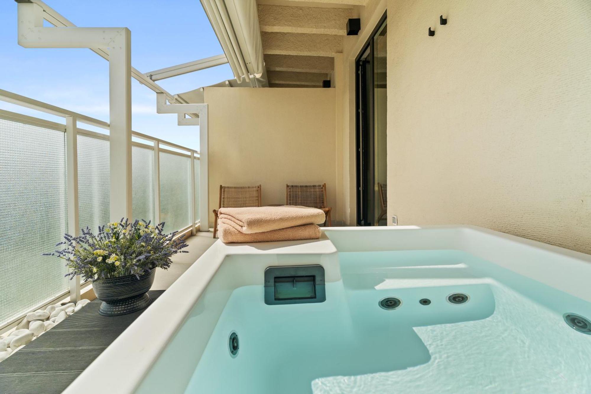 Acron 12 Penthouse Acropolis